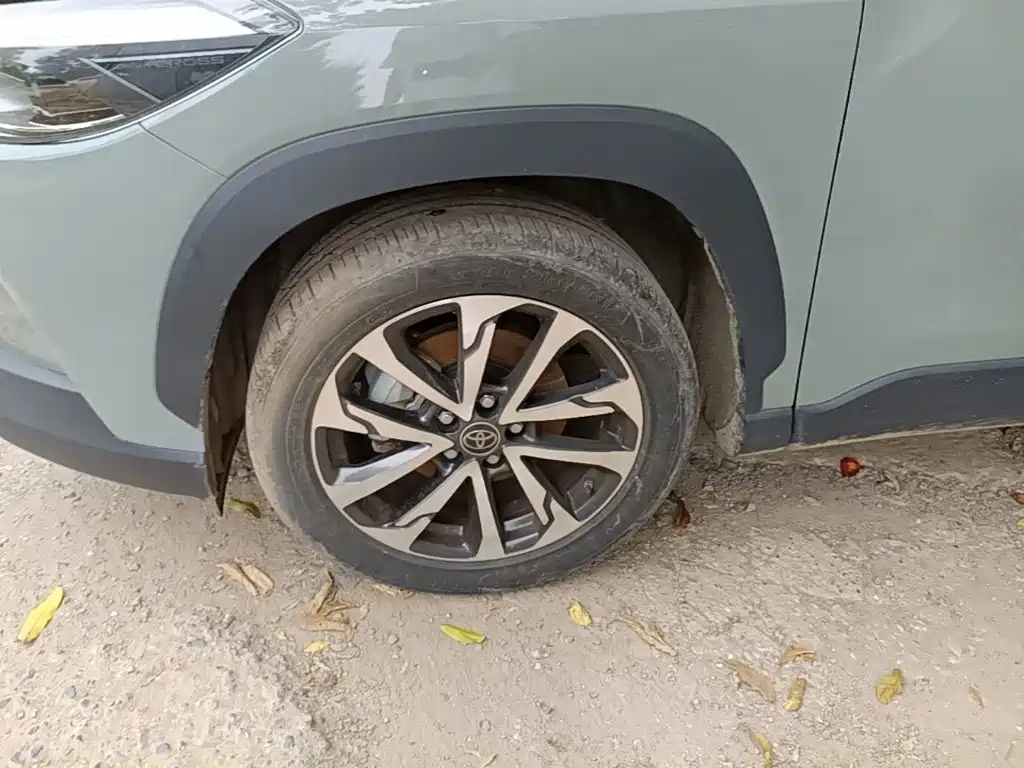 Фото 23 - Toyota Corolla Cross