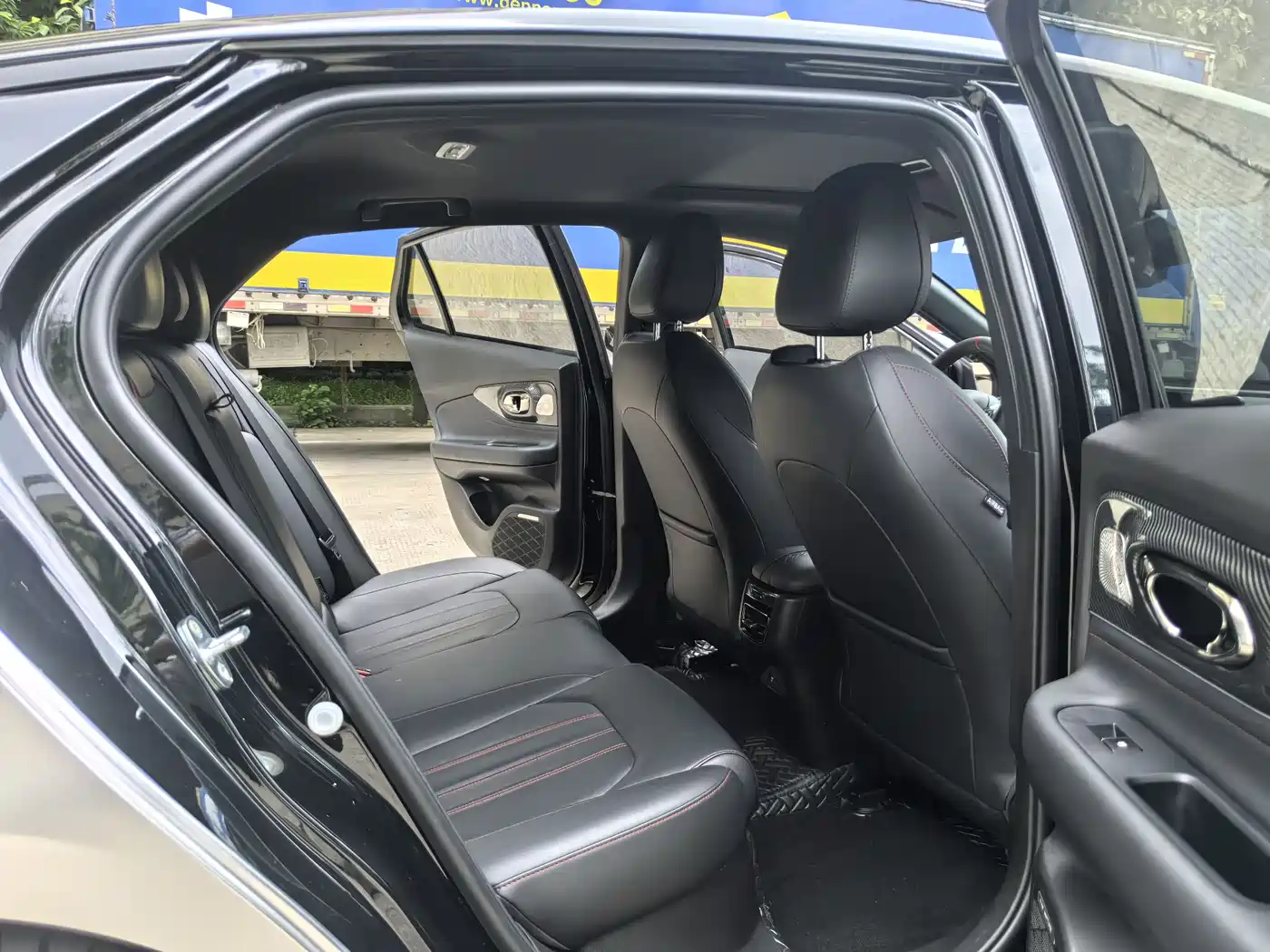 GAC Trumpchi Trumpchi Emkoo 2023 270T DCT J16 Edition фото 7