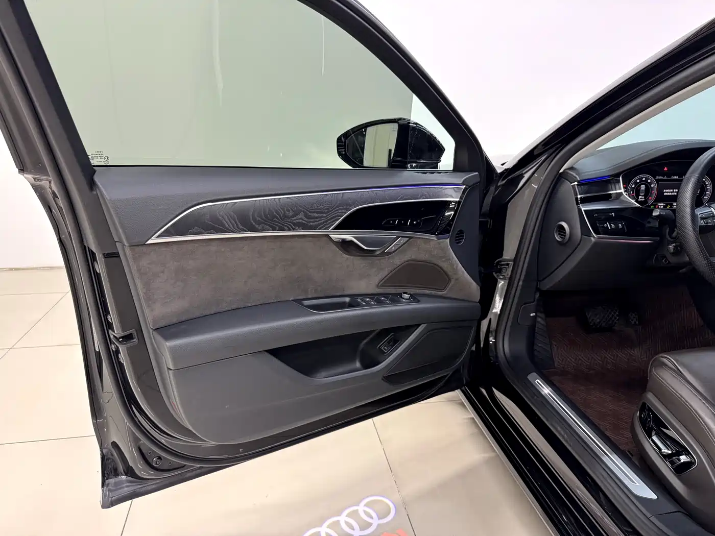 Audi A8 2019 Plus A8L 50 TFSI quattro Comfort фото 8