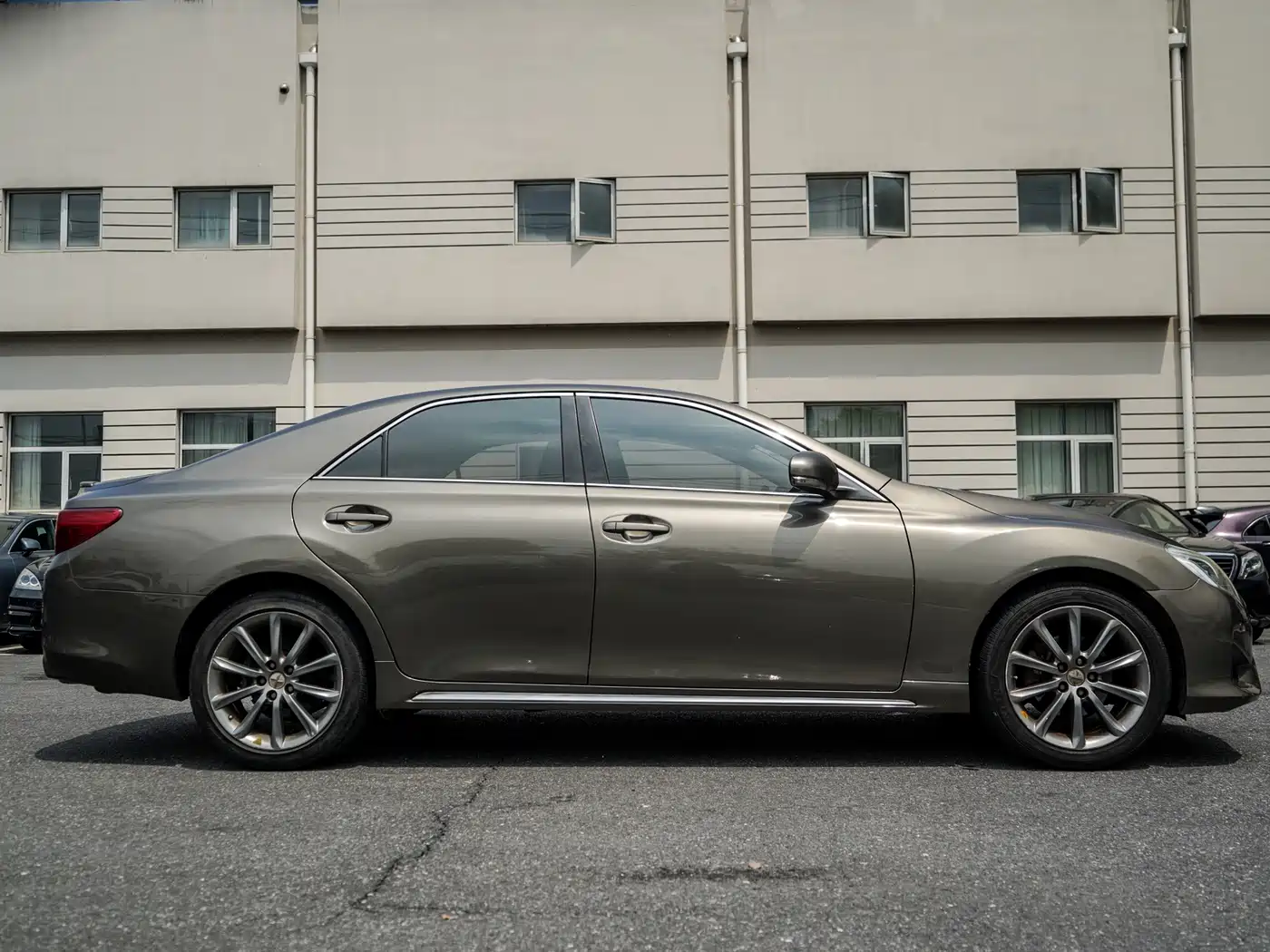 Toyota Reiz 2013 2.5V Premium Edition фото 6