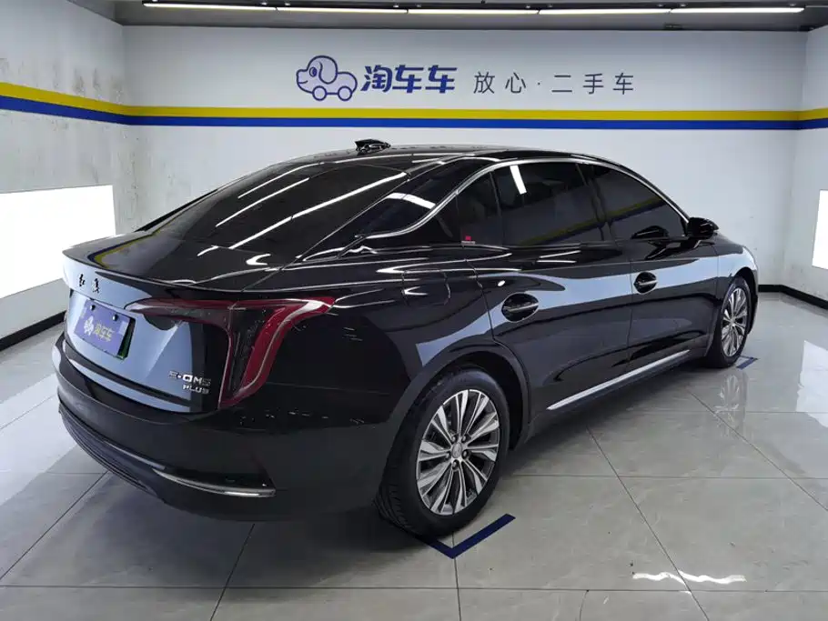 Hongqi E-QM5 2025 2024 Model 610km PLUS