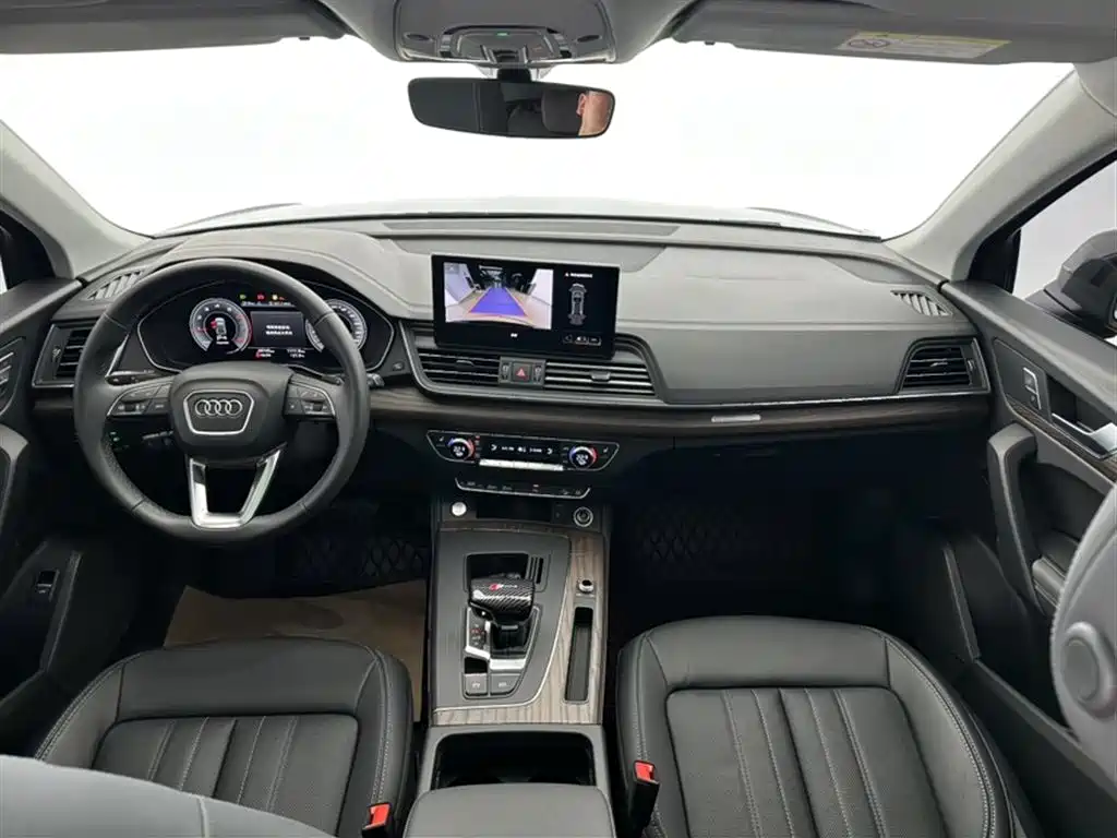 Audi Q5L 2024 Model 40 TFSI Luxury Elegance фото 6