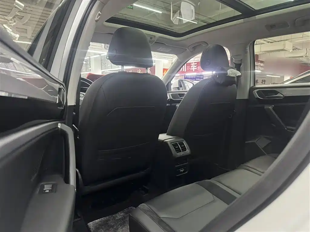 Volkswagen Tayron 2019 330TSI 2WD Luxury China VI фото 13