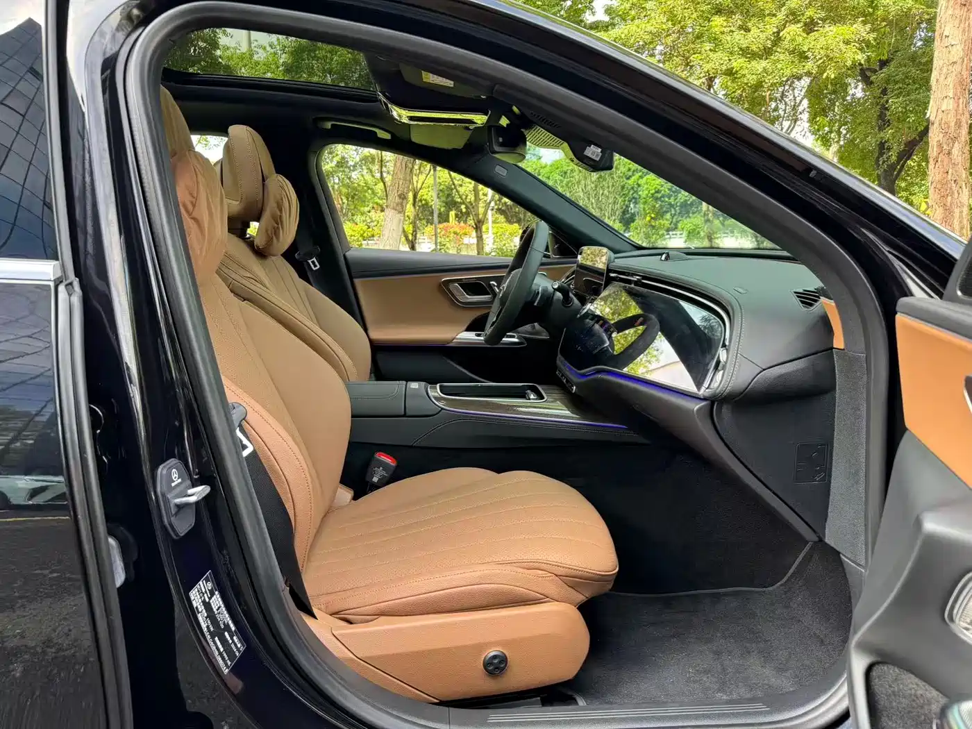 Mercedes-Benz E-Class 2024 Facelift E 300 L Luxury фото 7