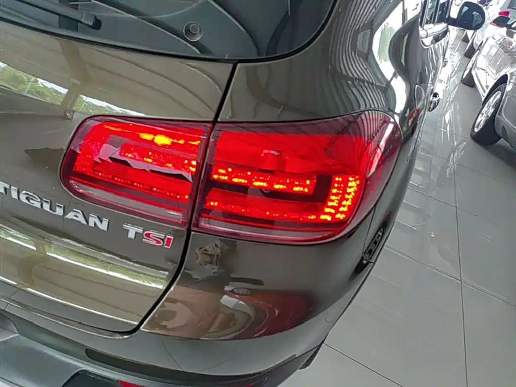 Volkswagen Tiguan 2015 1.8TSI Automatic 2WD Comfortline фото 8