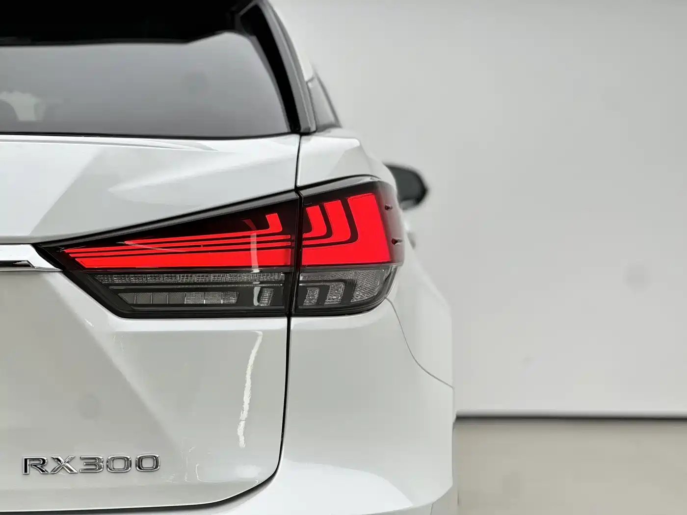 Lexus RX 2020 Facelift 300 AWD Elegance Edition фото 9