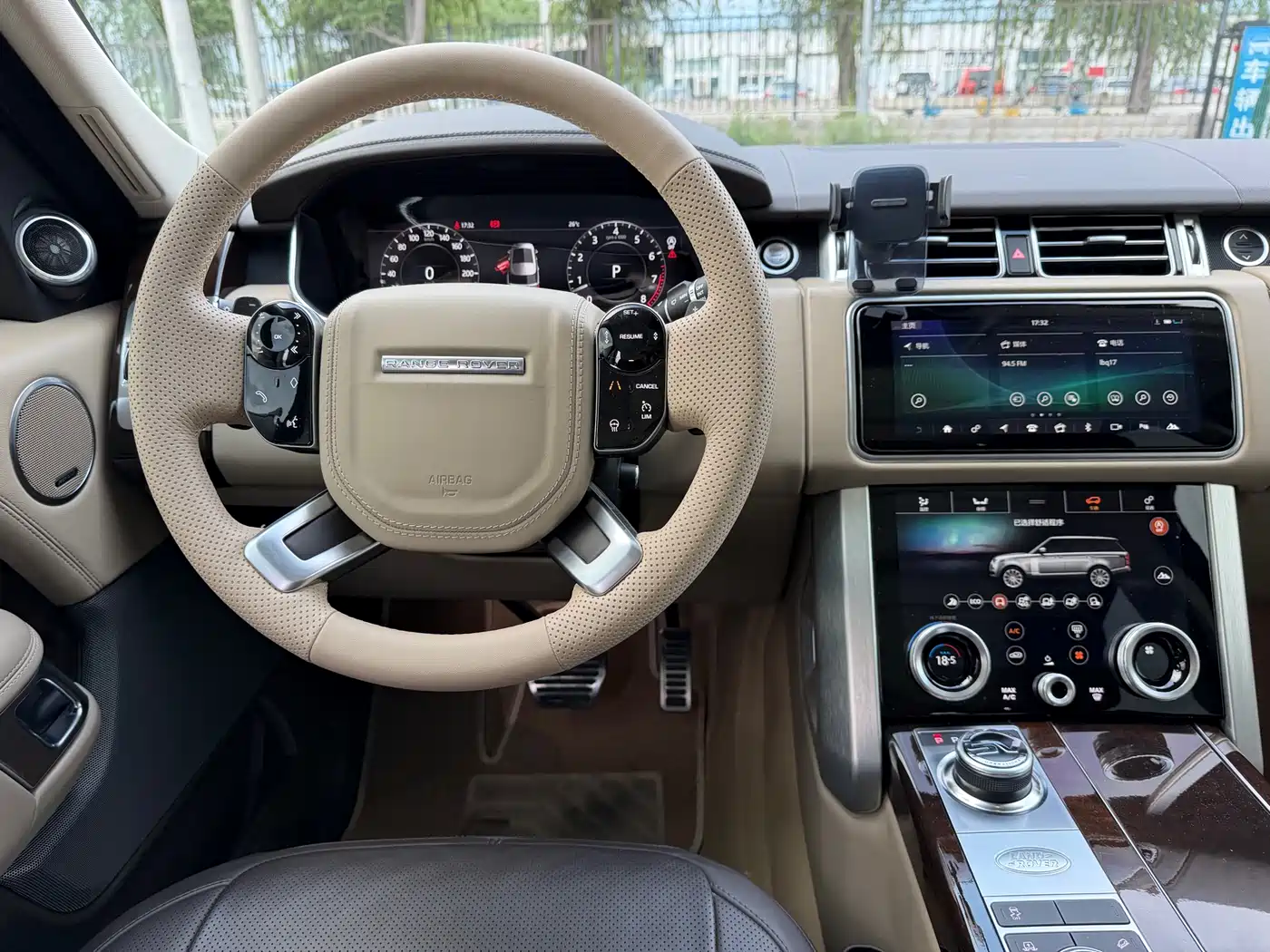 LAND ROVER RANGE ROVER