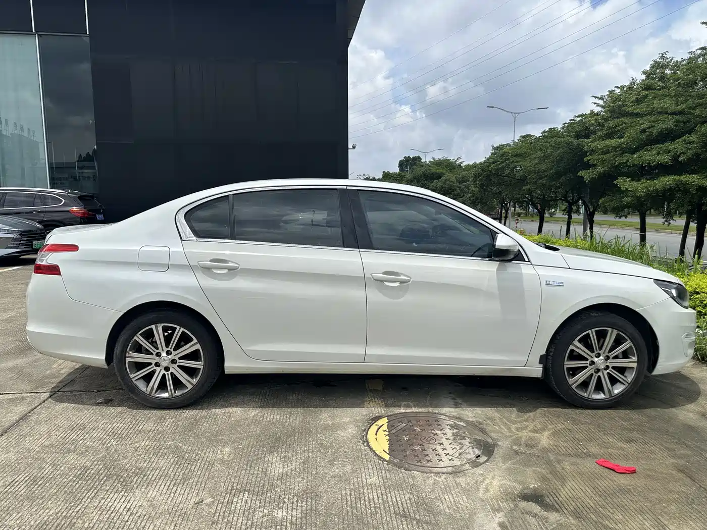 Peugeot 408 2016 1.6T Automatic Luxury Edition фото 13