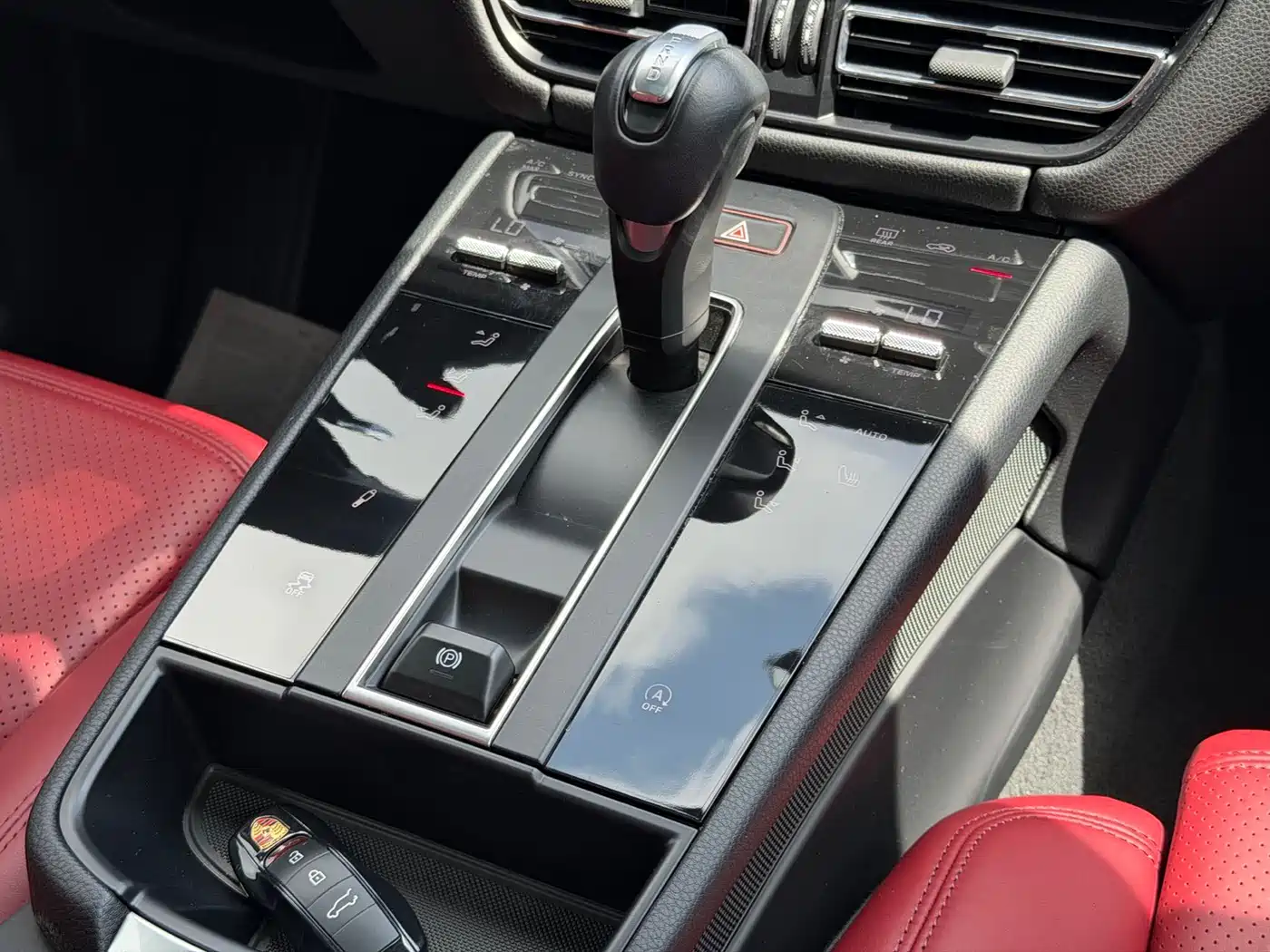 Porsche Macan 2023 Macan 2.0T фото 16