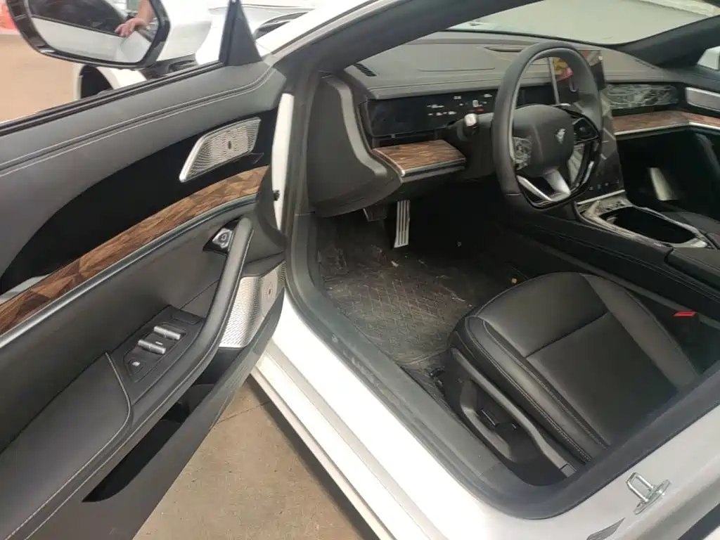 Nezha Auto Nezha S 2026 2024 Model Pure Electric 520km RWD Lite Edition