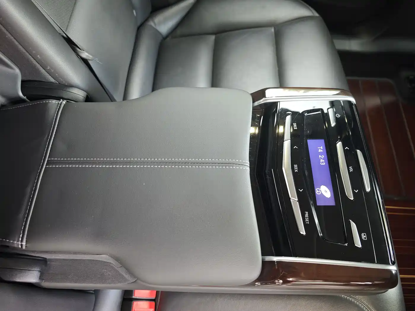 Cadillac XTS 2016 28T Luxury фото 18