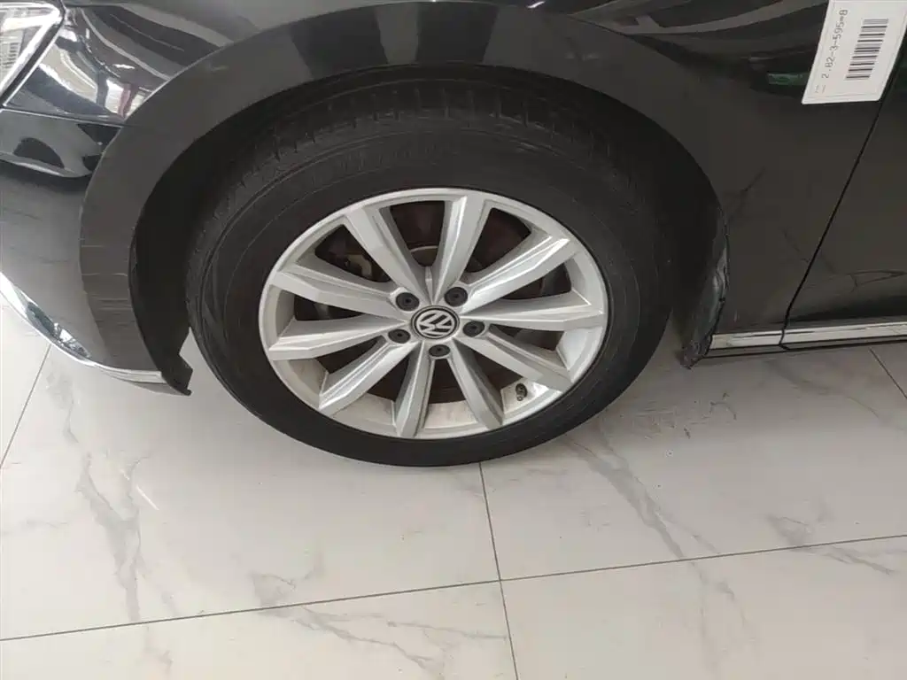 Volkswagen Magotan 2018 330TSI DSG Leading фото 23