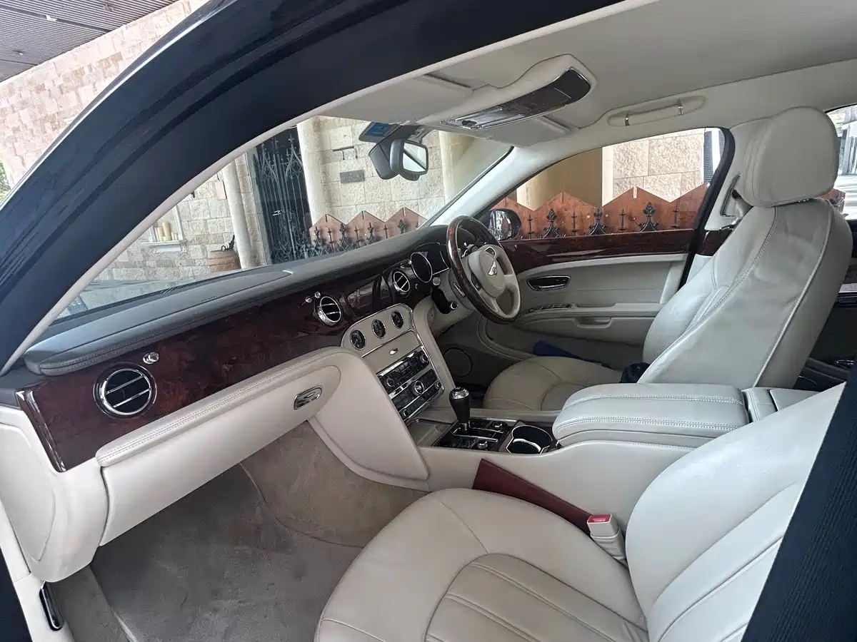 Bentley Mulsanne 2012 6.8T EIC Special Custom Edition фото 7