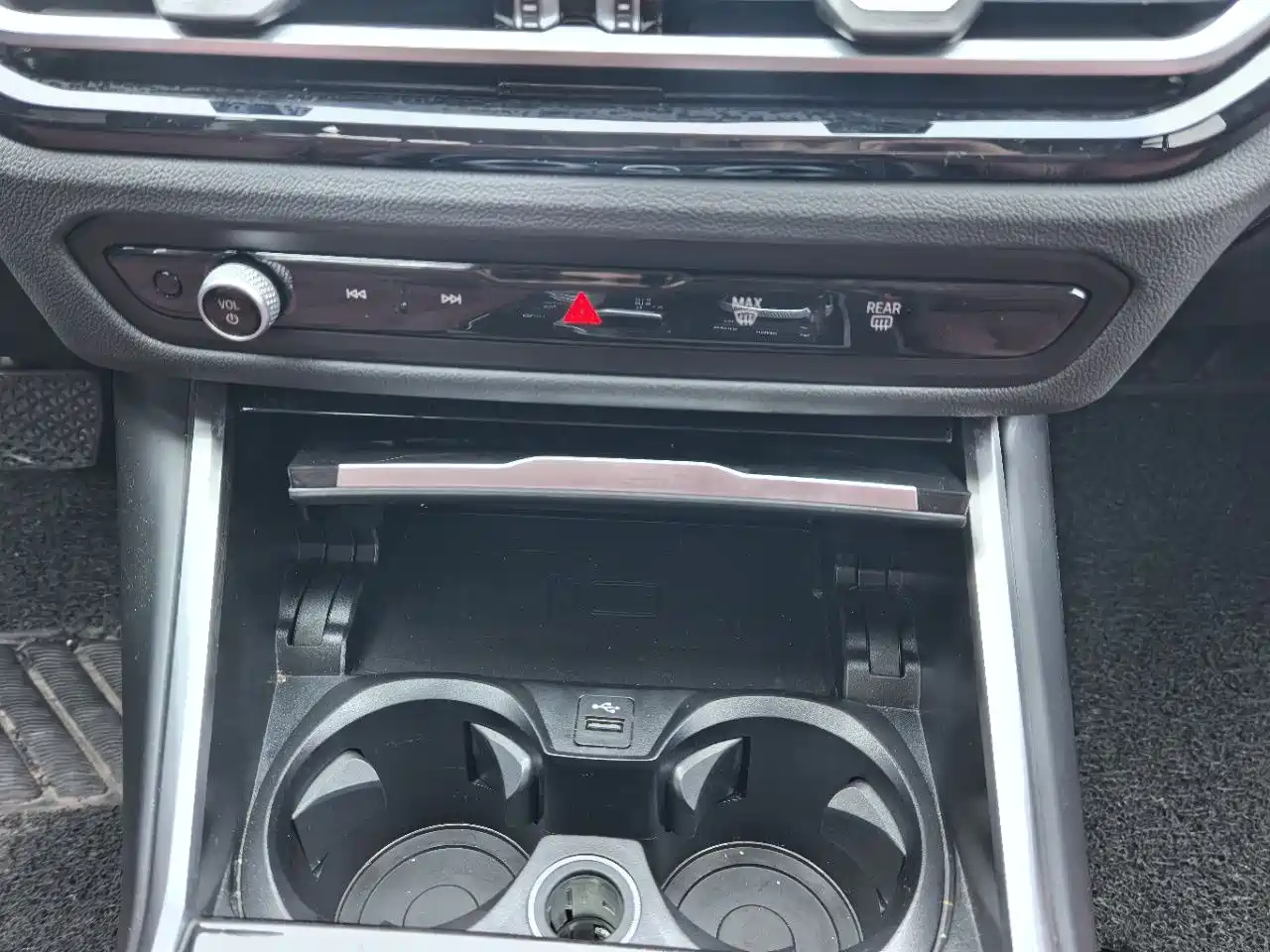 BMW 3 Series 2024 325Li M Sport Package фото 13
