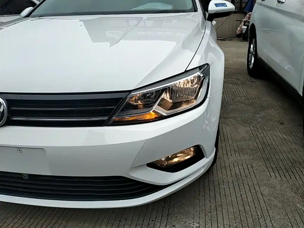 Volkswagen Lamando 2018 230TSI DSG Trend Edition фото 24