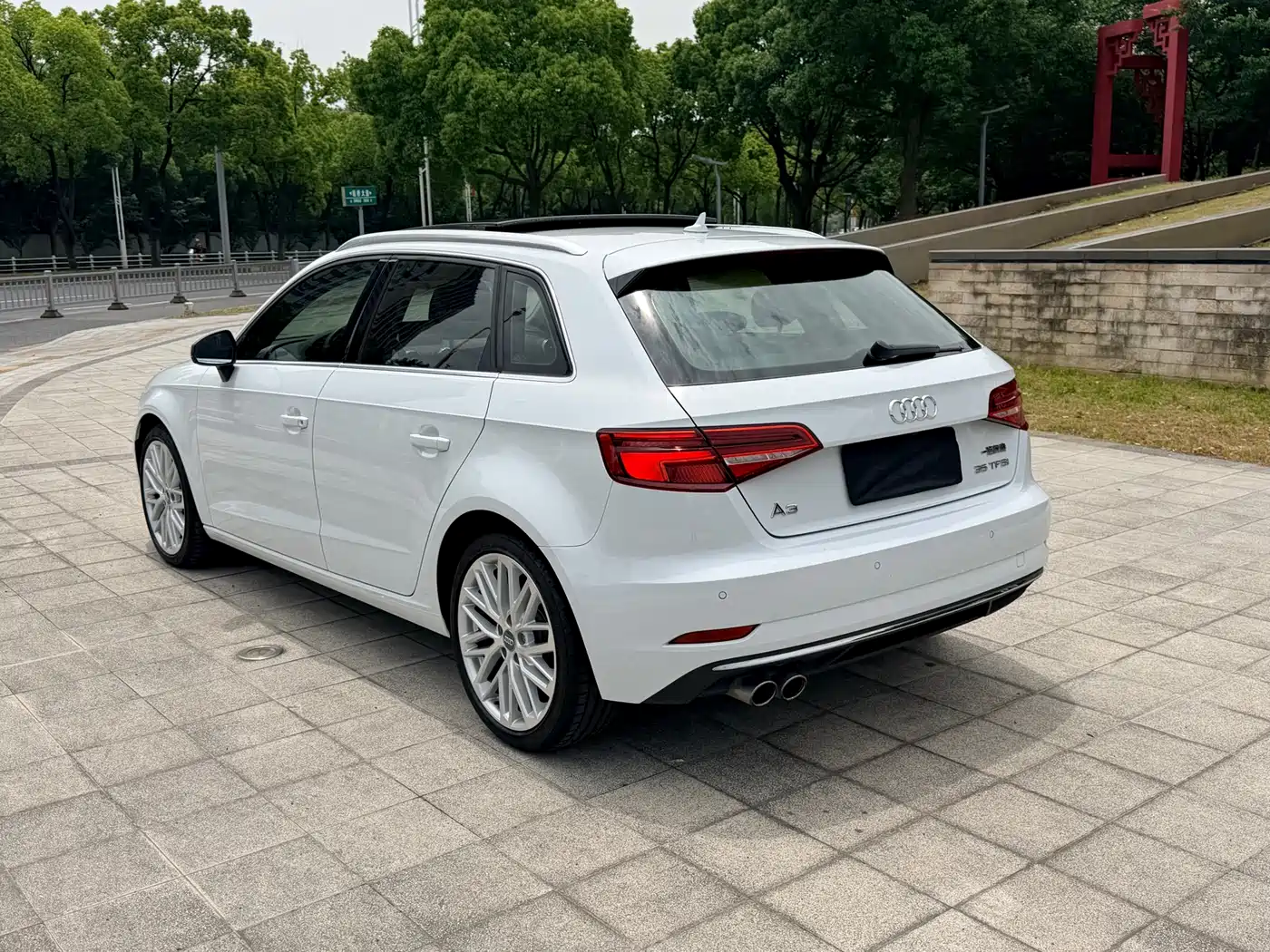Audi A3 2018 30th Anniversary Sportback 35 TFSI Style фото 6