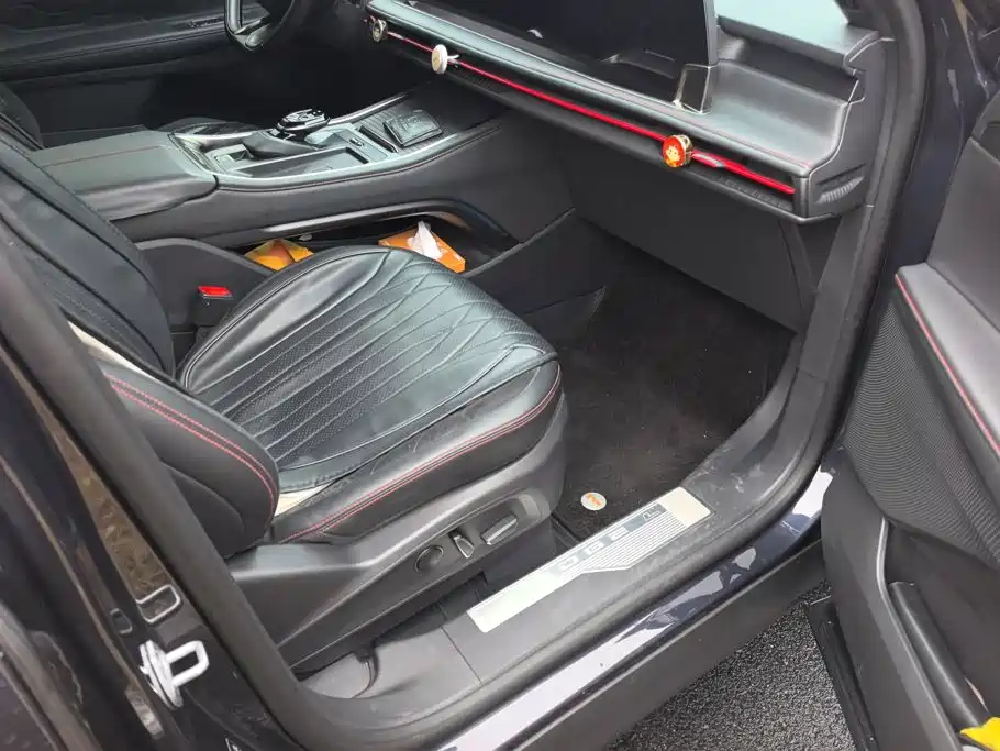 Фото 8 - Ford Edge