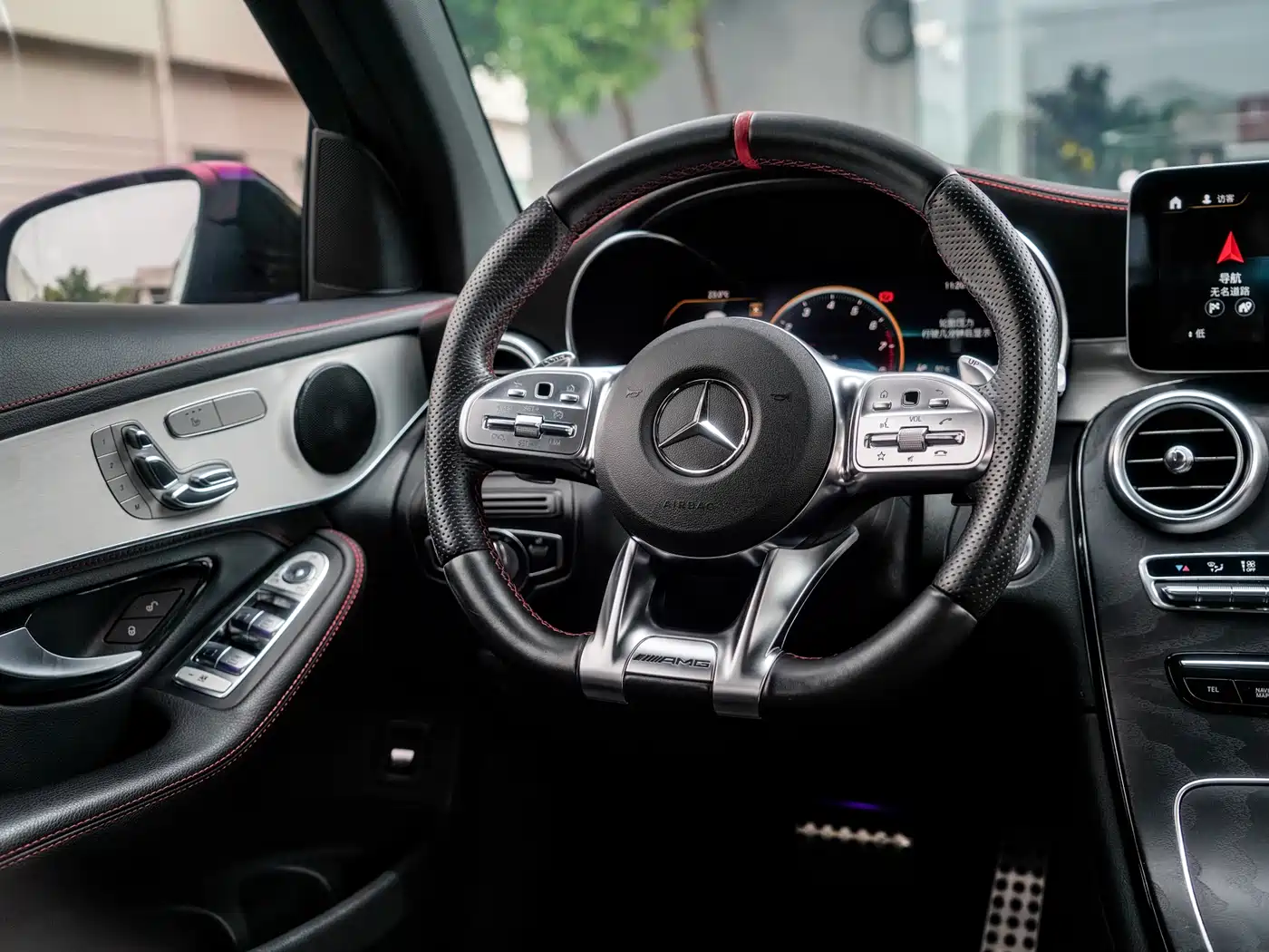 MERCEDES-BENZ GLC AMG