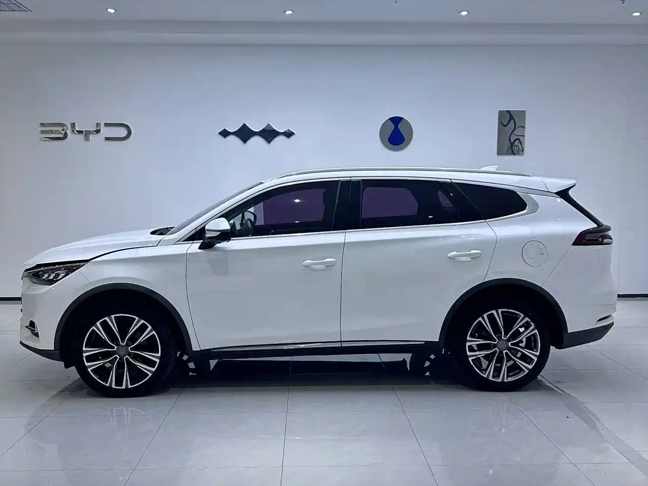 BYD Tang 2019 2019 2.0T Automatic Smart Connect Noble 7-seater China VI