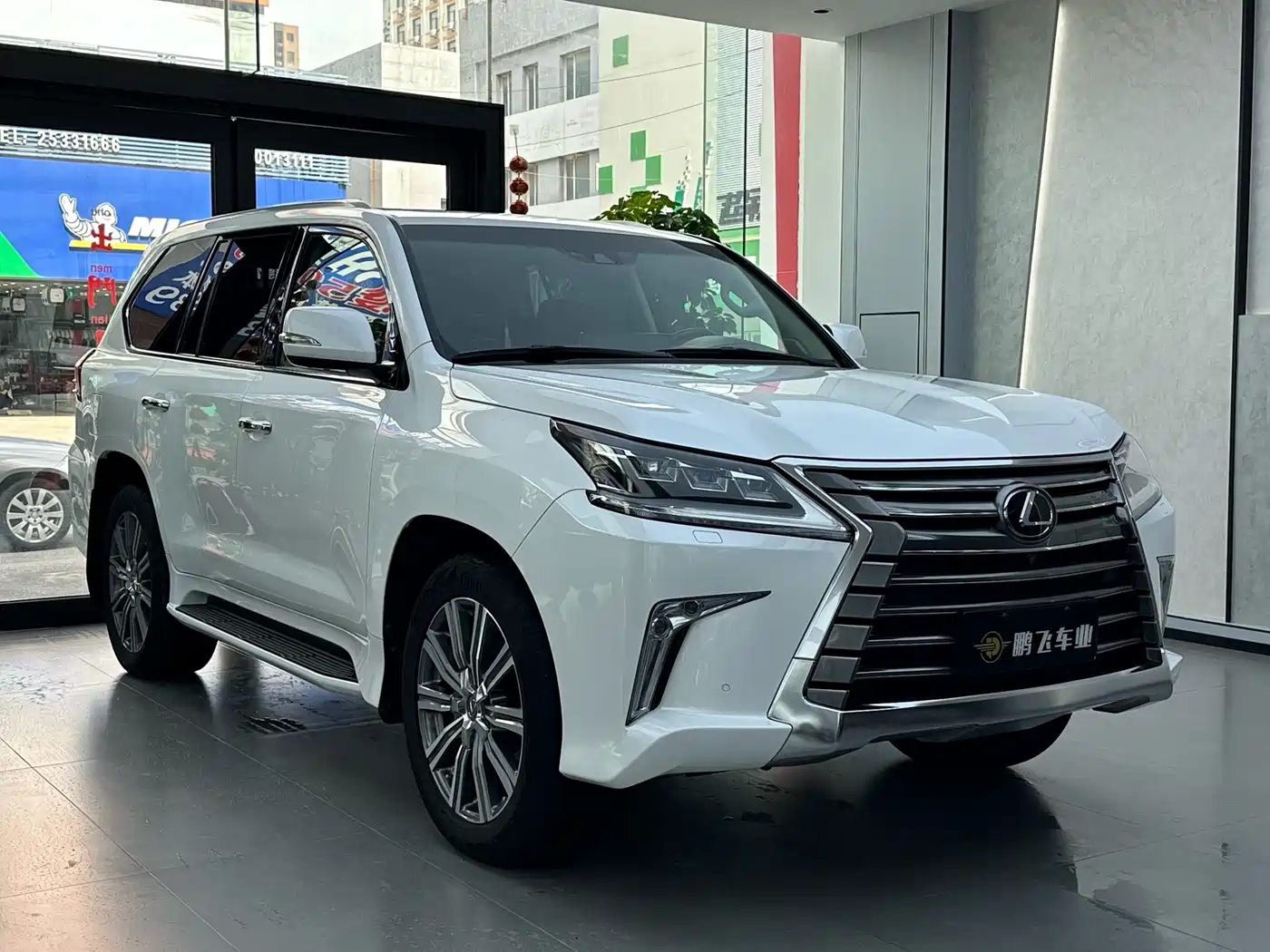 Lexus LX 2017 570 Prestige Luxury фото 16