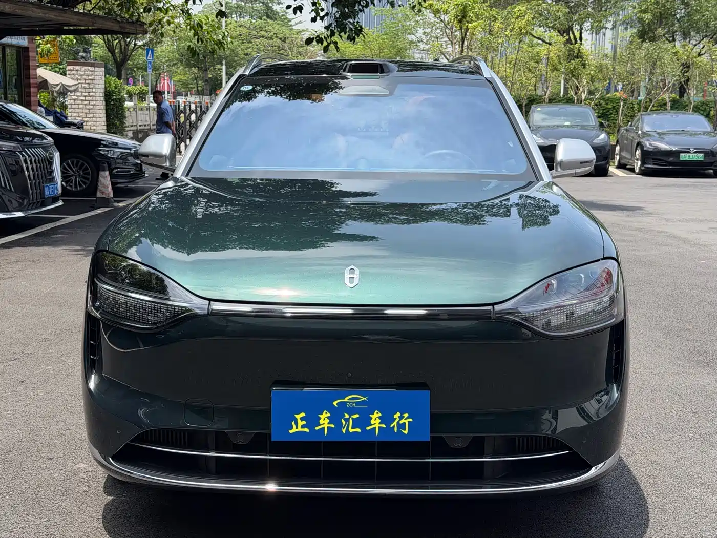 AITO Wenjie AITO M9 2024 Extended Range Ultra 42kWh 6-Seater фото 2