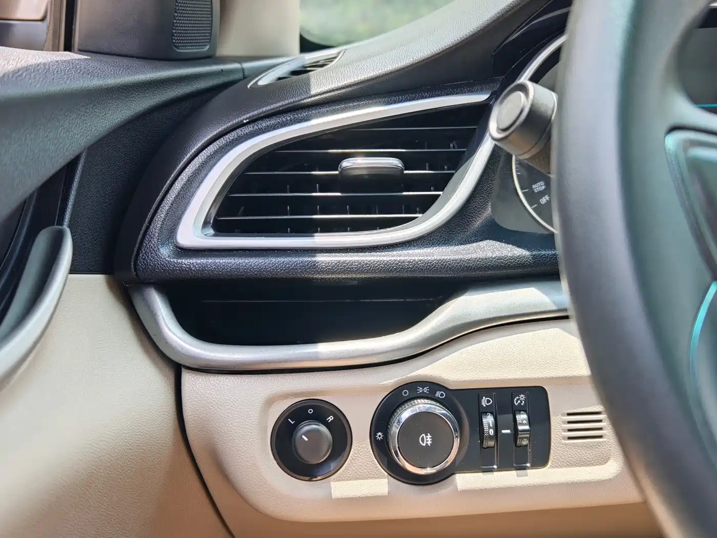 Photo 27 - Buick Excelle