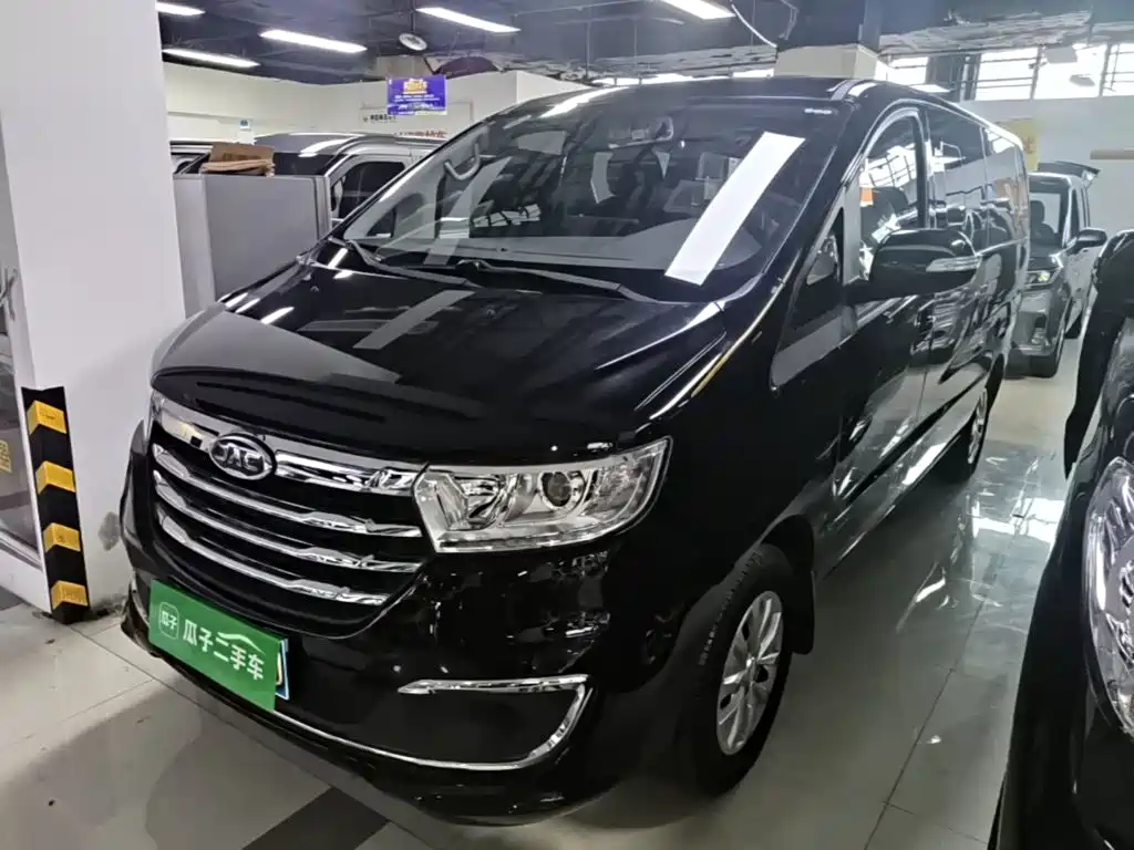 Фото 1 - JAC Refine M3