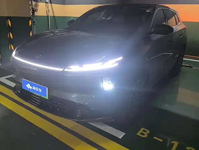  Dongfeng Aeolus Dongfeng Aeolus L8 2025 Plug-in Hybrid