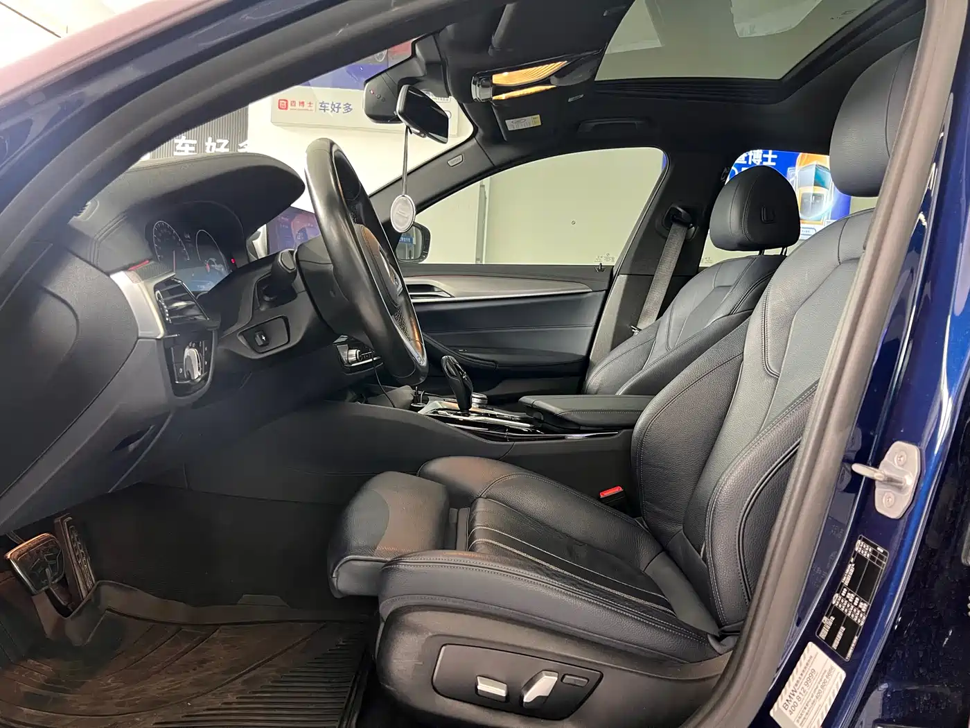 BMW 5 Series (Import) 2019 525i M Sport Package фото 10