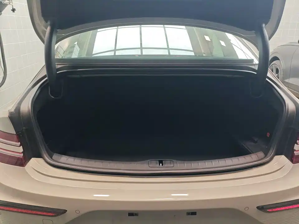 Genesis G80 2024 2024 2.5T 4WD Luxury Edition
