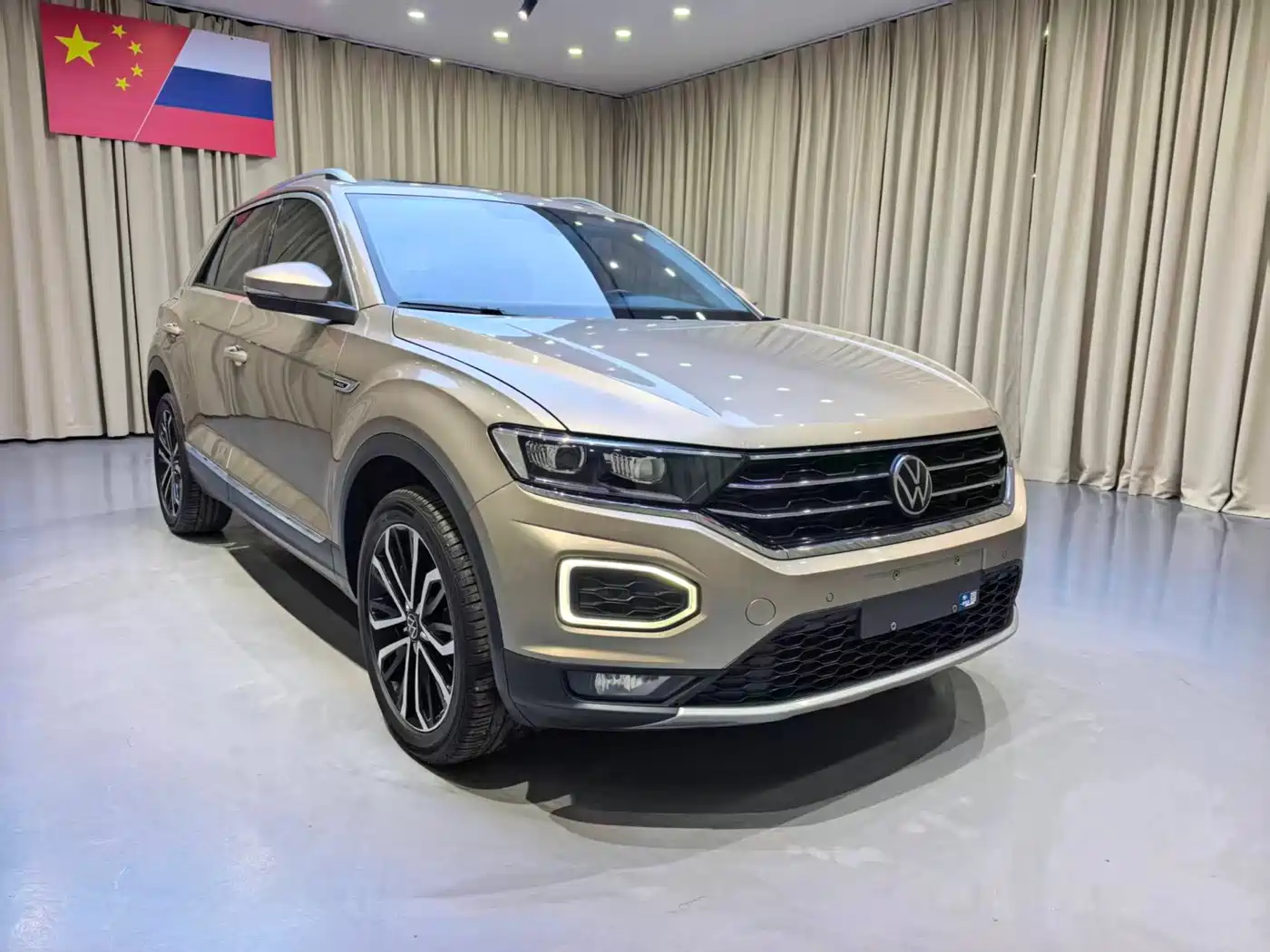 Volkswagen T-ROC 2022 280TSI DSG 2WD Comfort PLUS фото 3