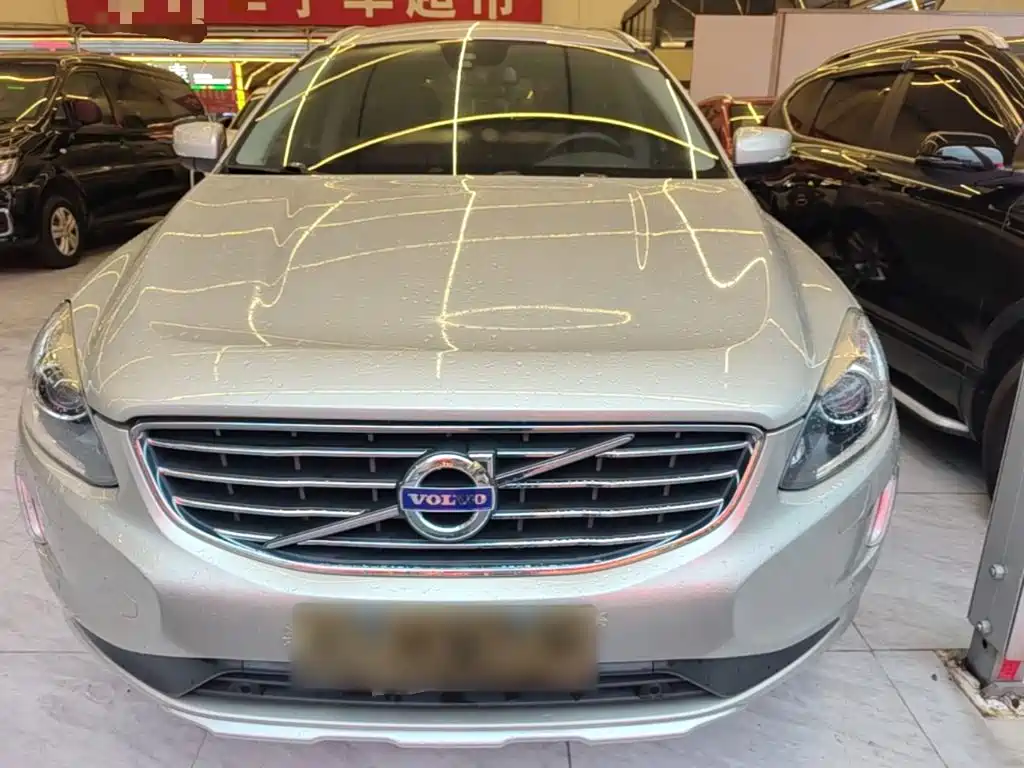 Фото 3 - Volvo XC60