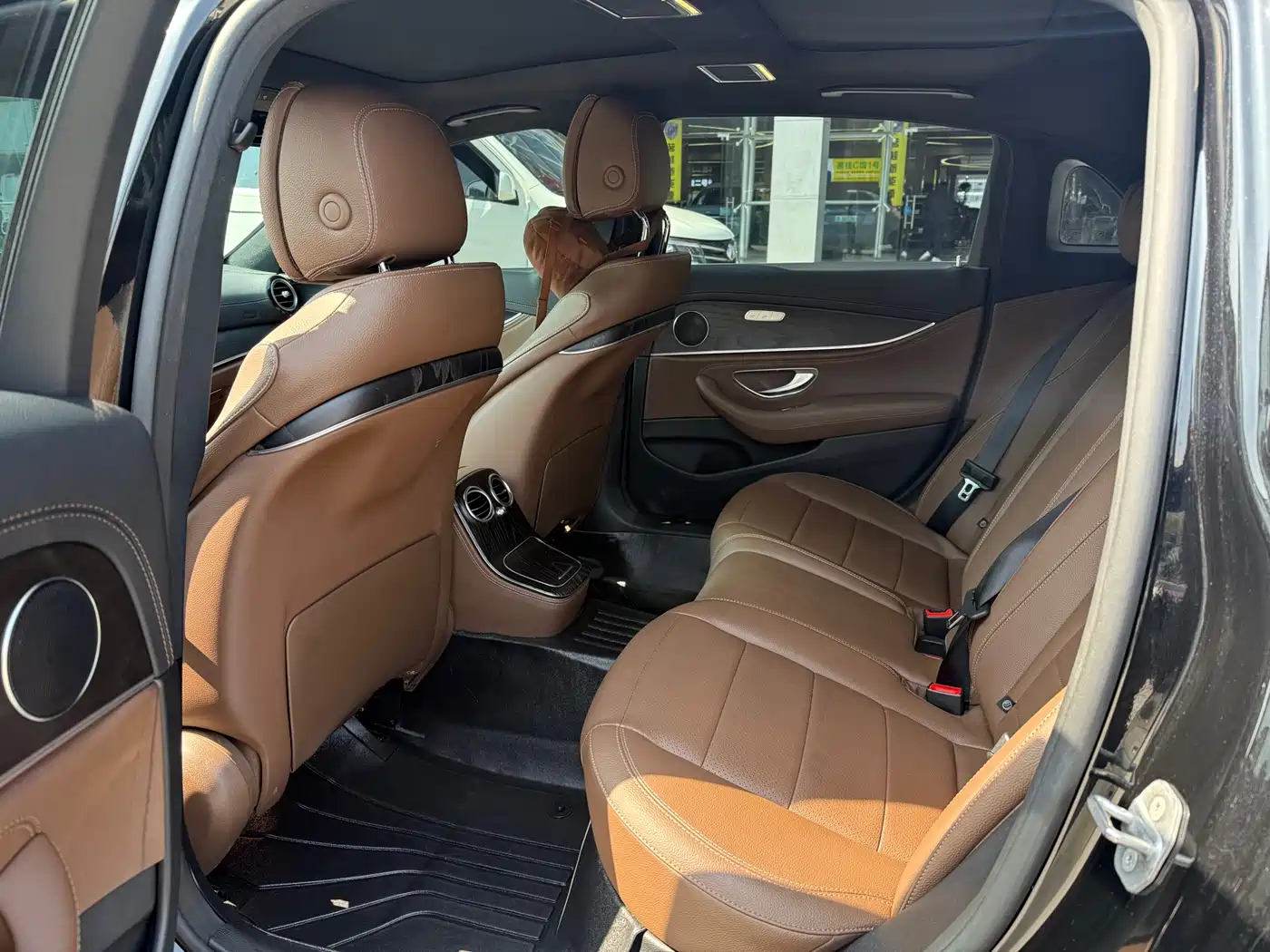 Mercedes-Benz E-Class 2021 E 300 L Sport Fashion фото 11