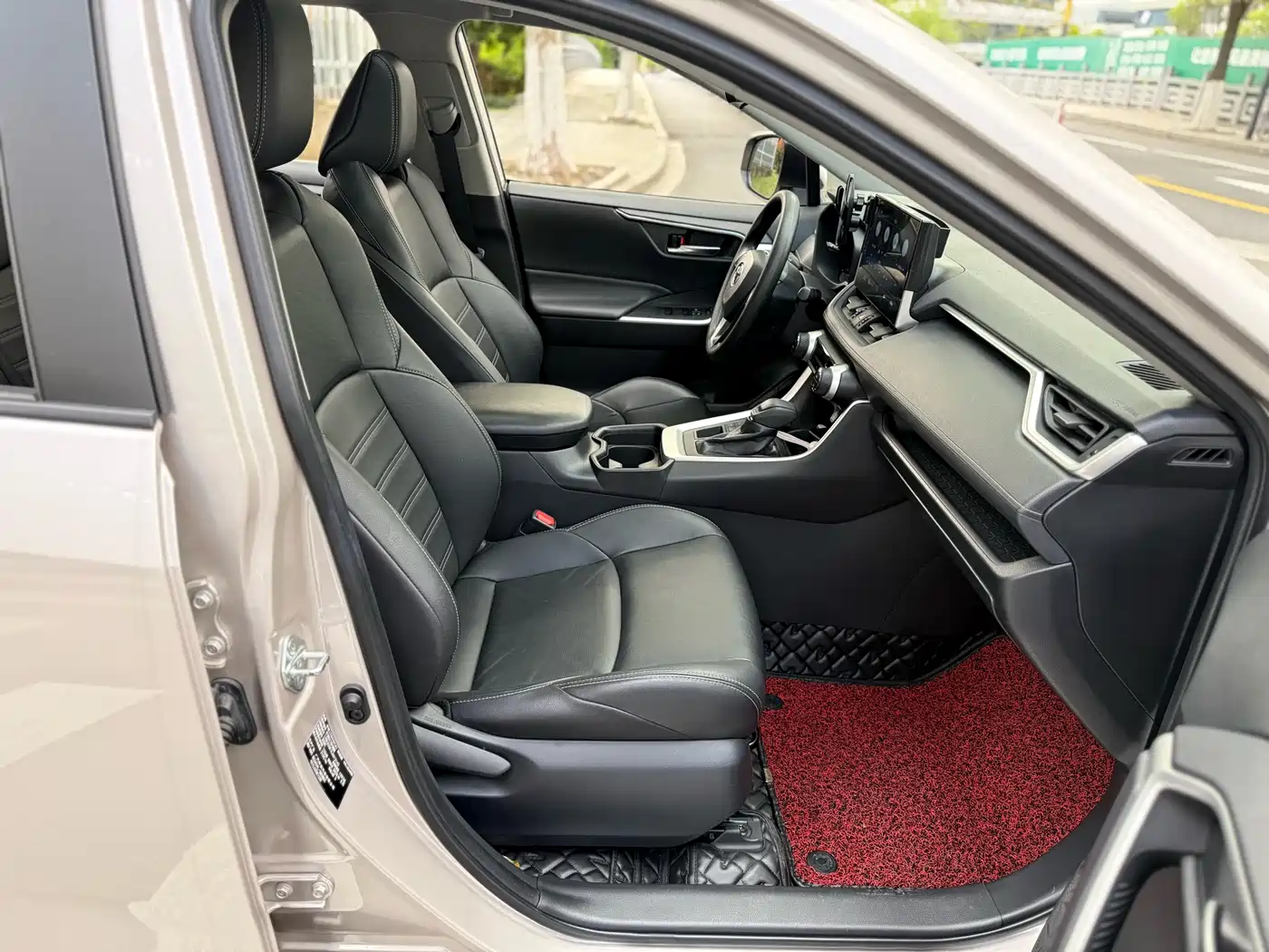 Toyota Wildlander 2020 2.0L CVT AWD Luxury Edition фото 11