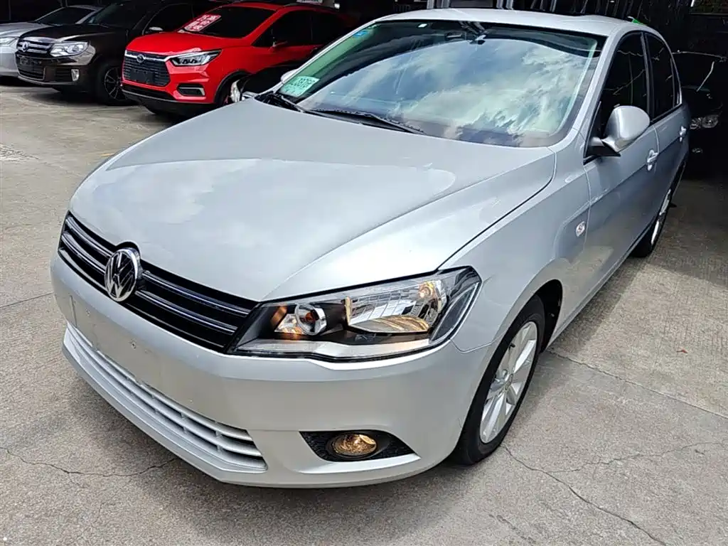 Volkswagen Jetta 2013 1.6L Automatic Comfort фото 2