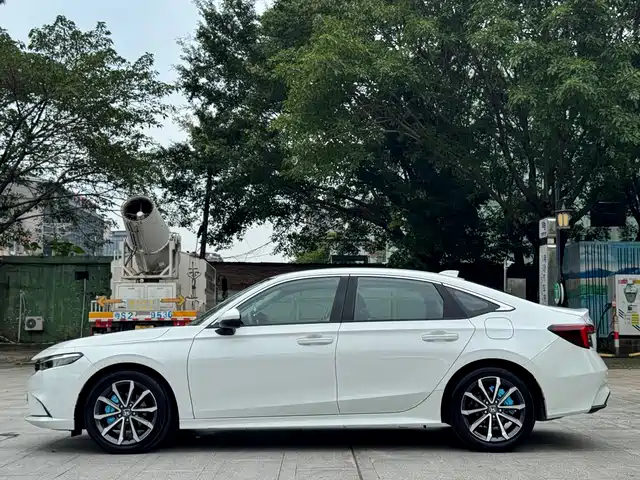 Honda Integra 2023 240TURBO CVT Luxury Edition — фото 5