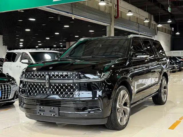  Lincoln Navigator 2025 3.5T Presidential Edition