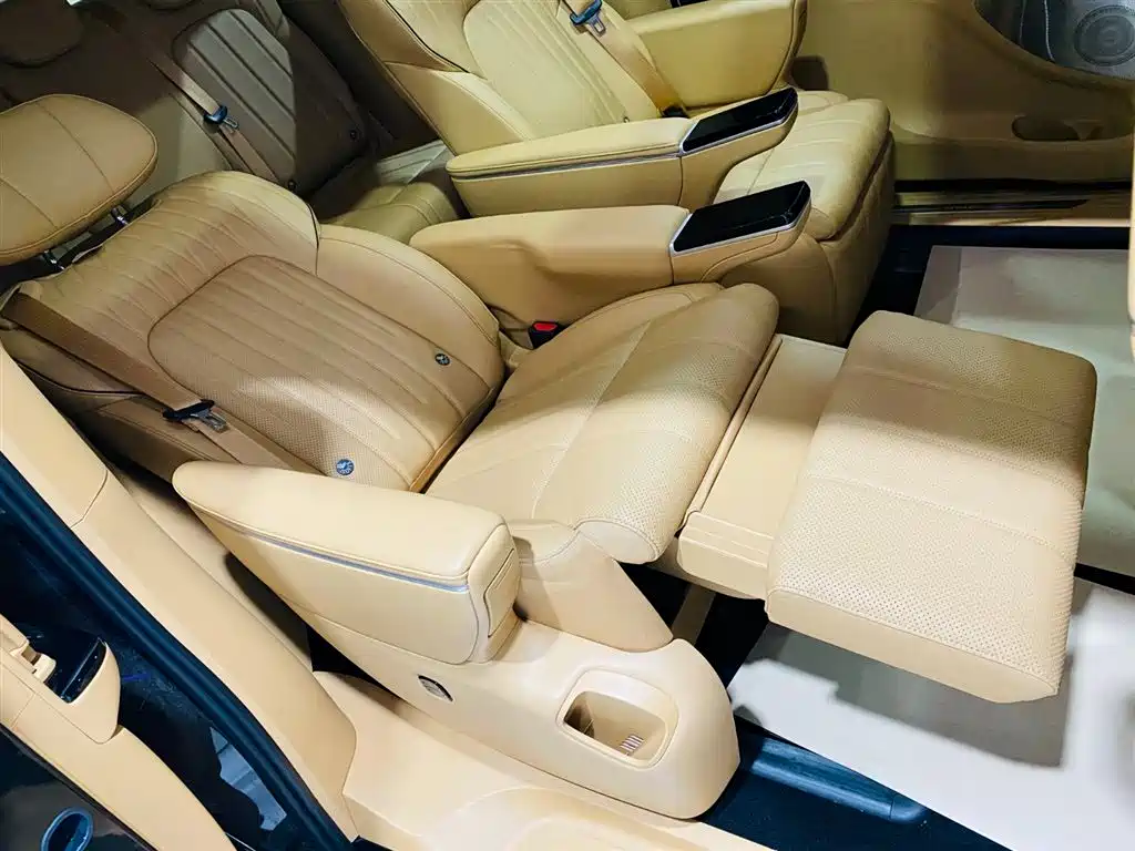 Voyah Auto Voyah Dreamer 2025 PHEV AWD Flagship Kunpeng Edition фото 16