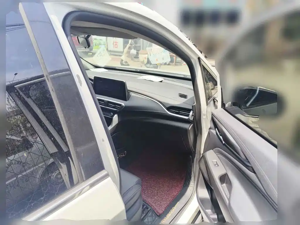 SAIC Maxus Maxus G50 2020 2019 1.5T Automatic Luxury Edition China VI