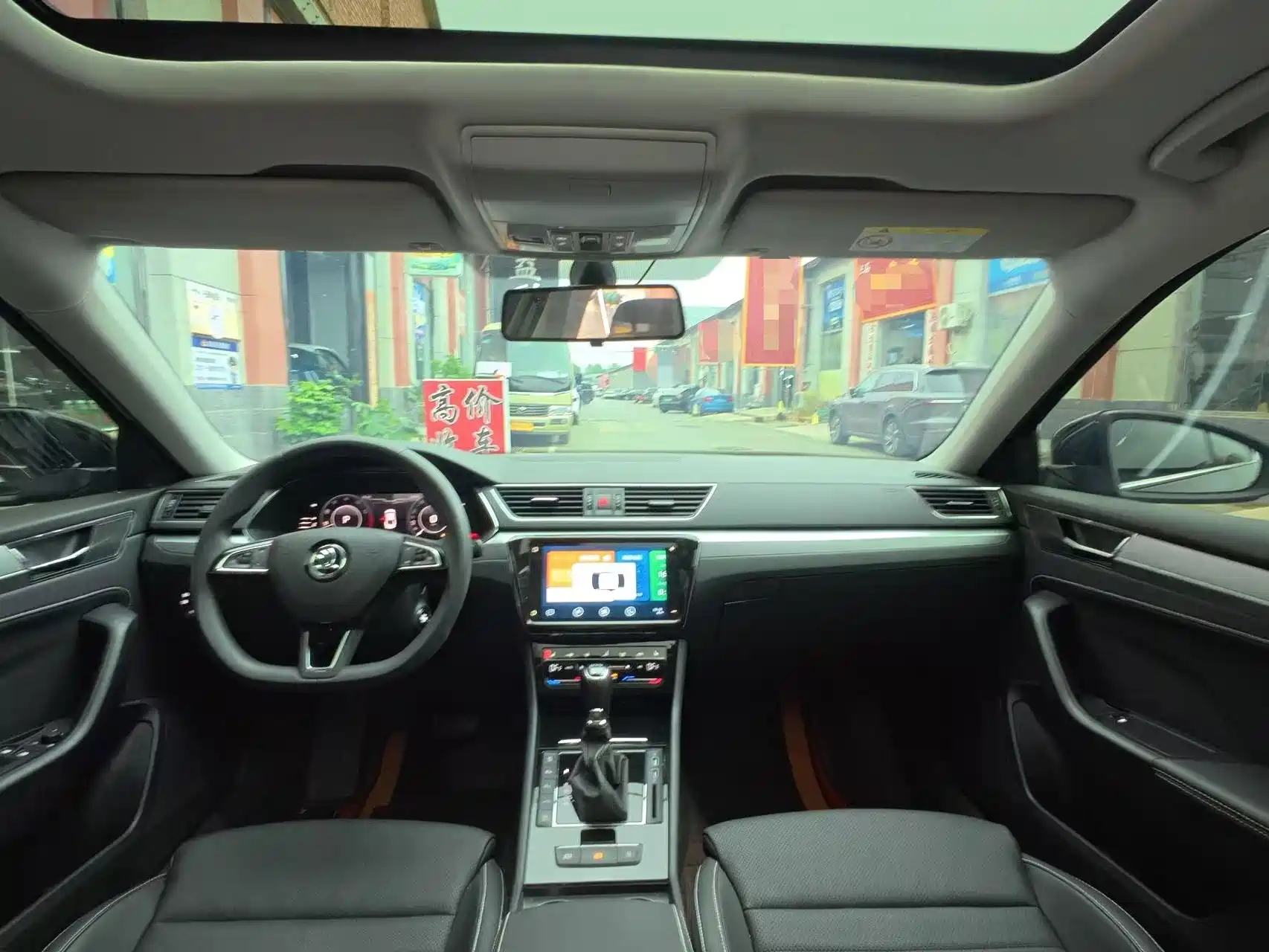 Photo 10 - Škoda Superb