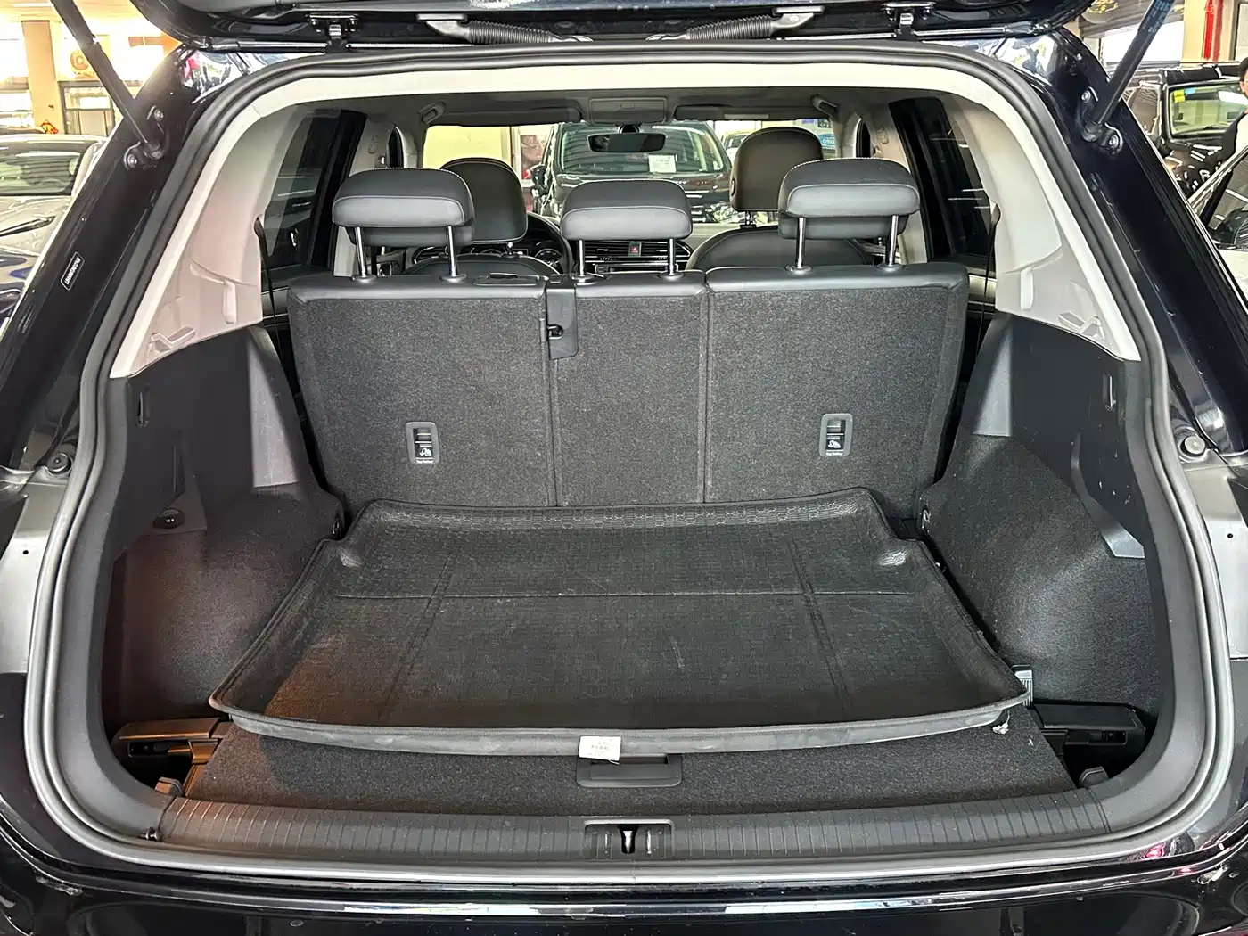 Volkswagen Tiguan L 2017 330TSI Automatic 2WD Luxury Edition фото 11