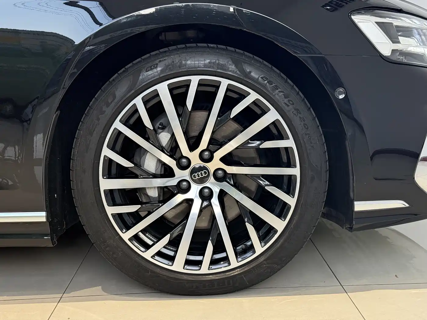 Audi A8 2024 Model A8L 50 TFSI quattro Premium Selection фото 21