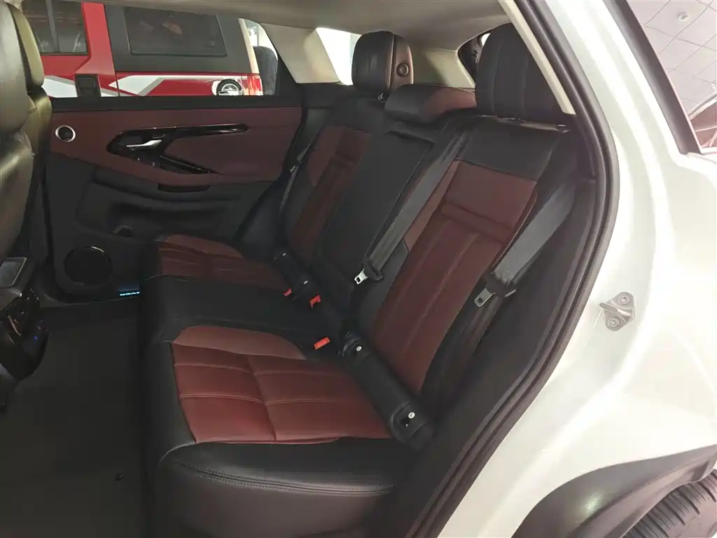 Land Rover Range Rover Evoque 2024 Range Rover Evoque L 249PS Light Master Edition фото 13