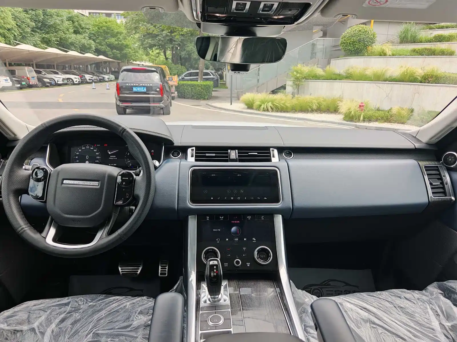 Фото 9 - Land Rover Range Rover Sport
