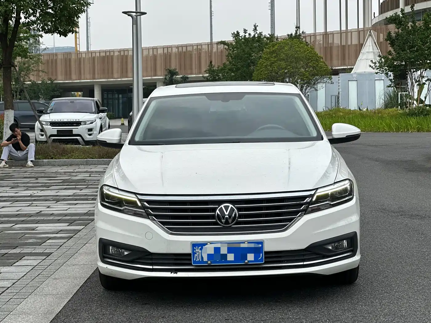Volkswagen Lavida 2022 1.5L Auto Comfort Edition фото 2
