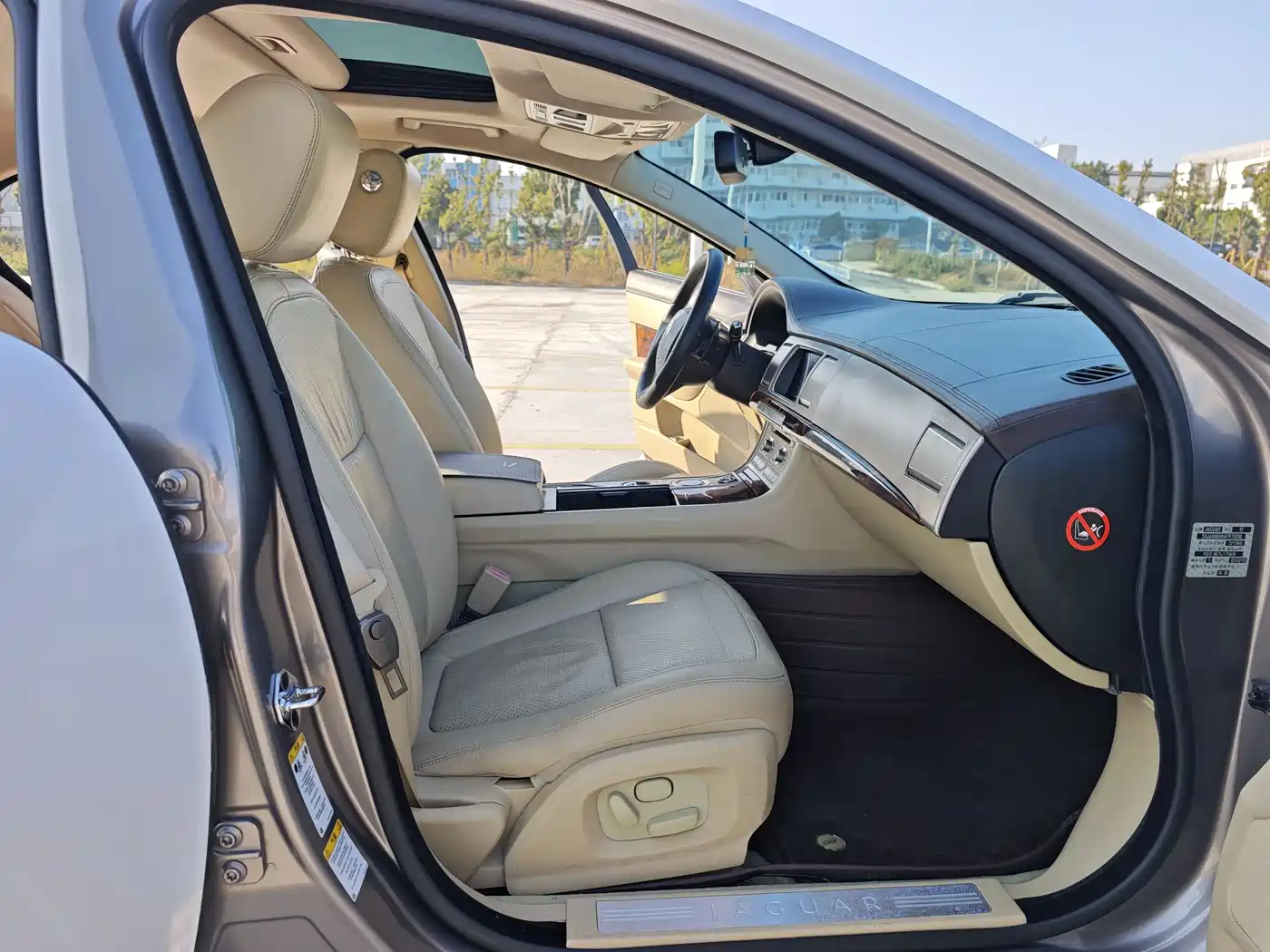 Jaguar XF 2010 2009 Model XF 3.0L V6 Luxury Edition