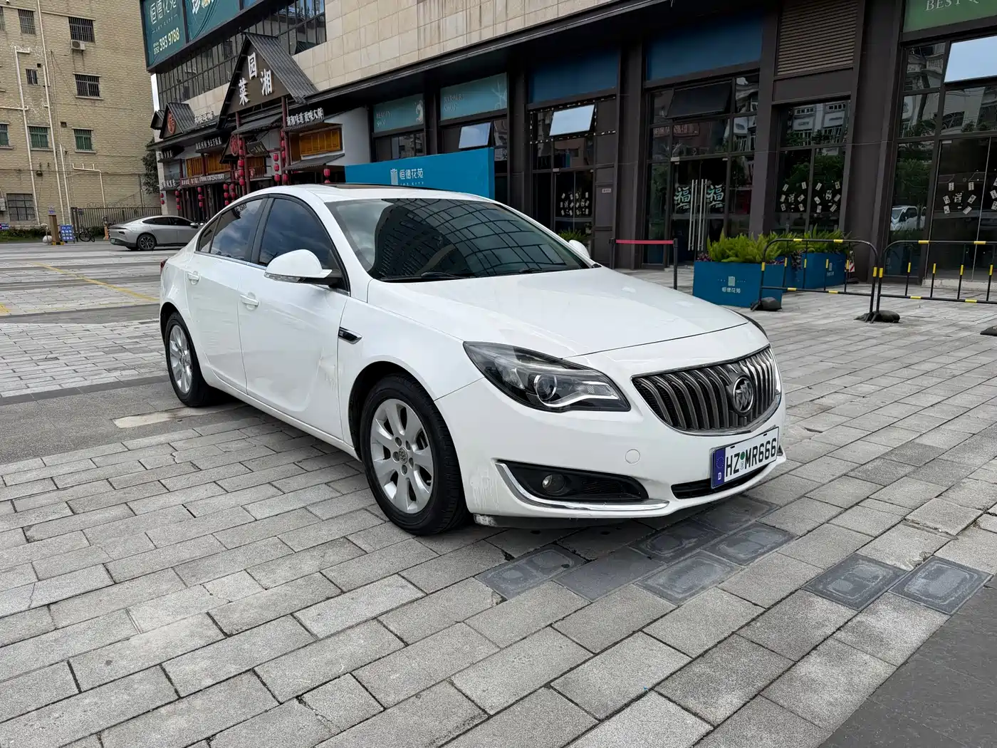 Buick Regal 2015 1.6T Leading Tech Edition фото 3