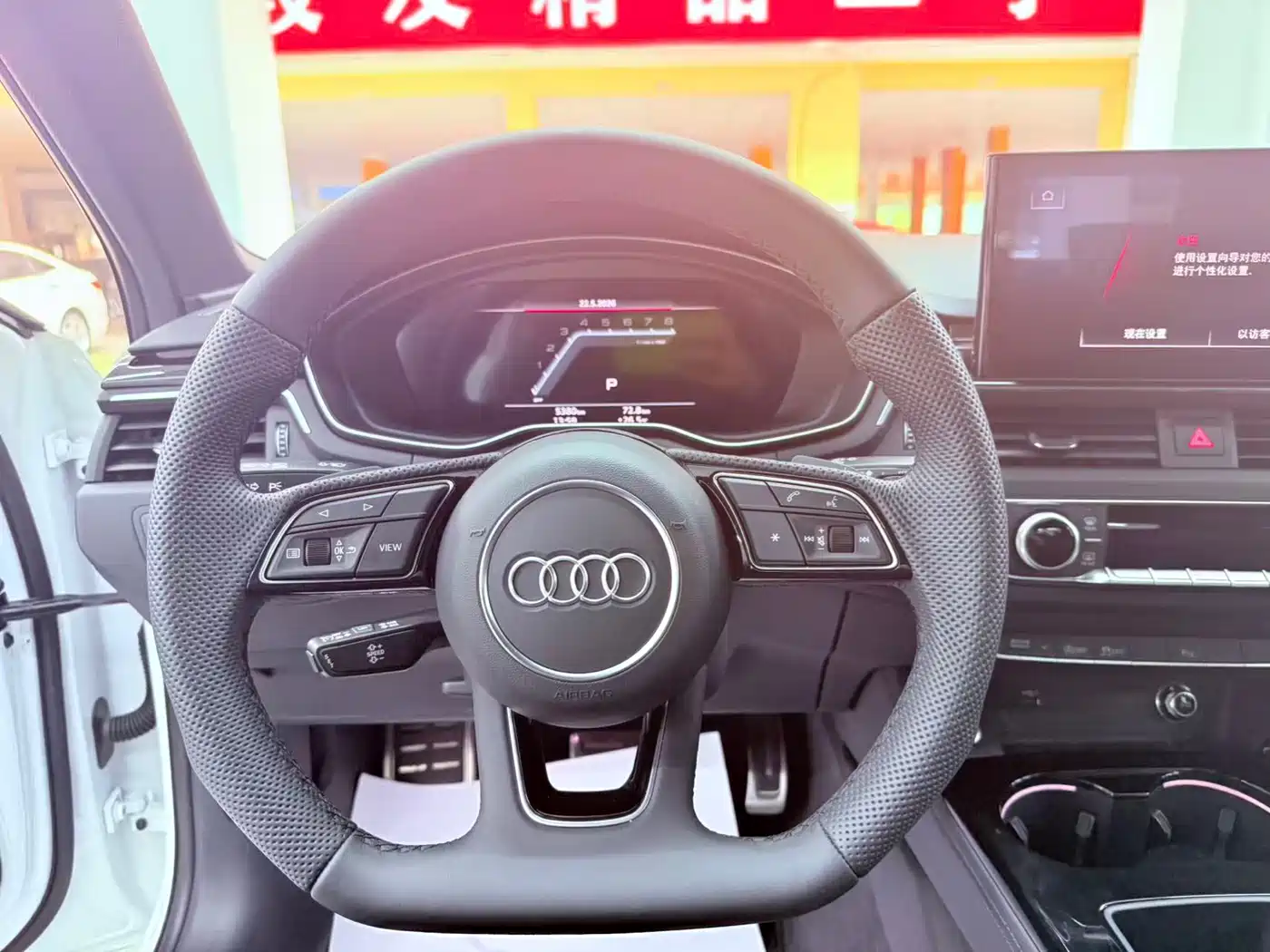 Audi A4L 2025 2 Million Celebration Edition 40 TFSI Luxury Dynamic фото 9