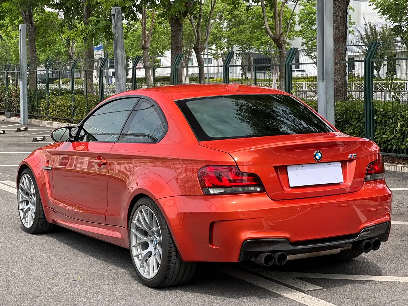 BMW 1 Series M 2011 1M Coupe фото 4