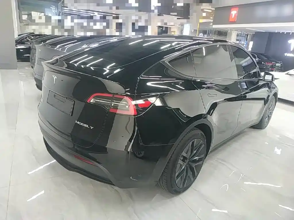 Фото 7 - Tesla Model Y